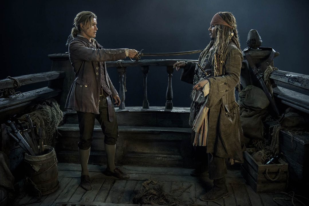 Piratas del Caribe: La venganza de Salazar : Foto Johnny Depp, Brenton Thwaites