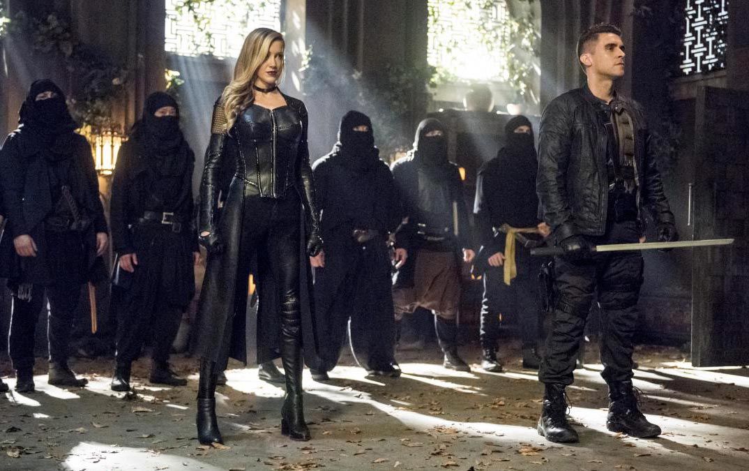 Arrow : Foto Katie Cassidy, Josh Segarra