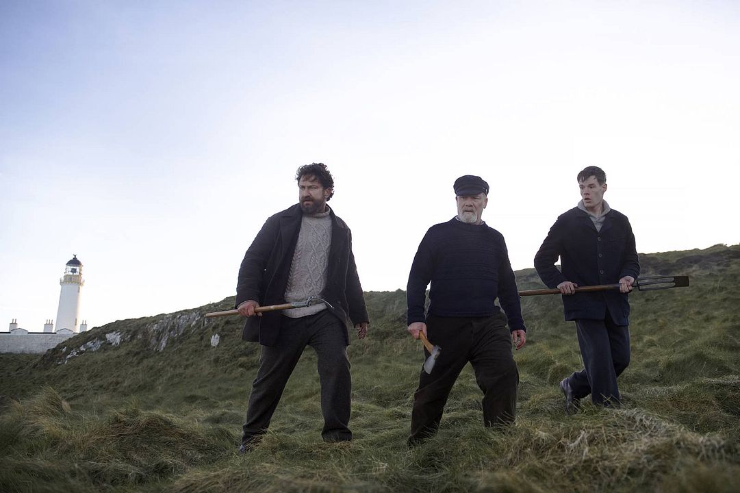 El misterio del faro : Foto Gerard Butler, Peter Mullan, Connor Swindells