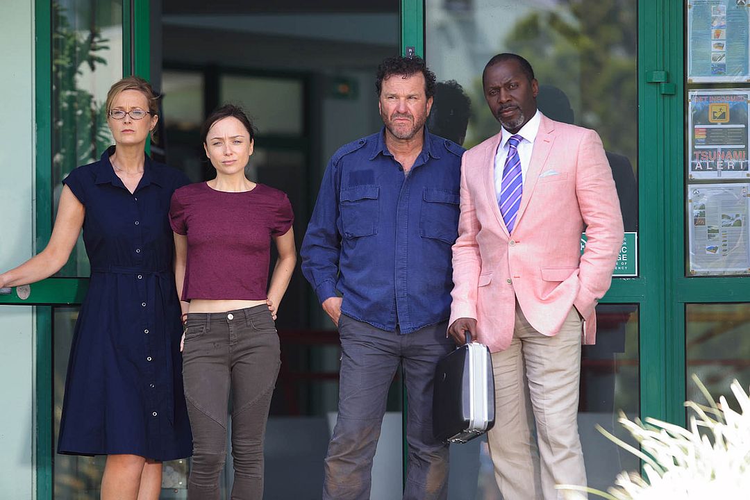 Crimen en el paraíso : Foto Douglas Hodge, Emily Taaffe, Cyril Nri