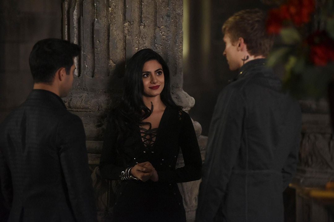 Shadowhunters : Foto Emeraude Toubia