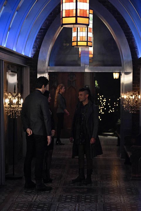 Shadowhunters : Foto Emeraude Toubia