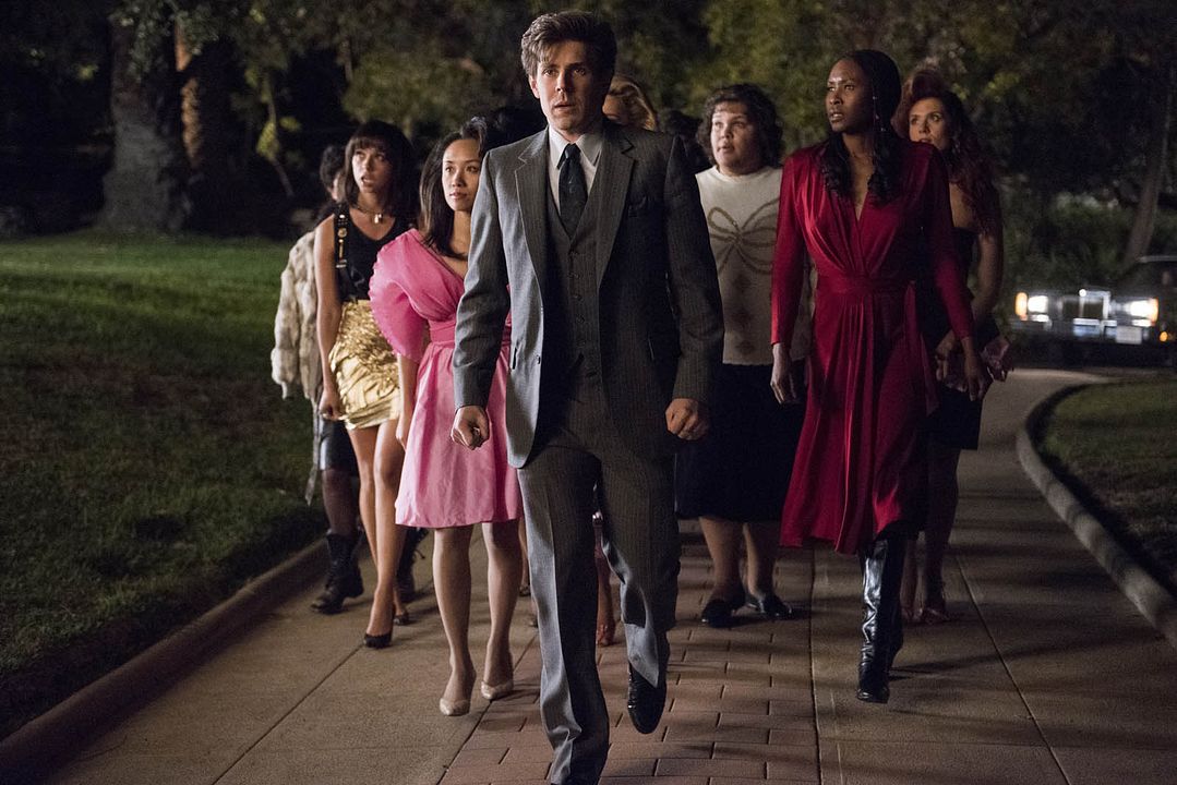 Glow : Foto Kate Nash, Ellen Wong, Chris Lowell