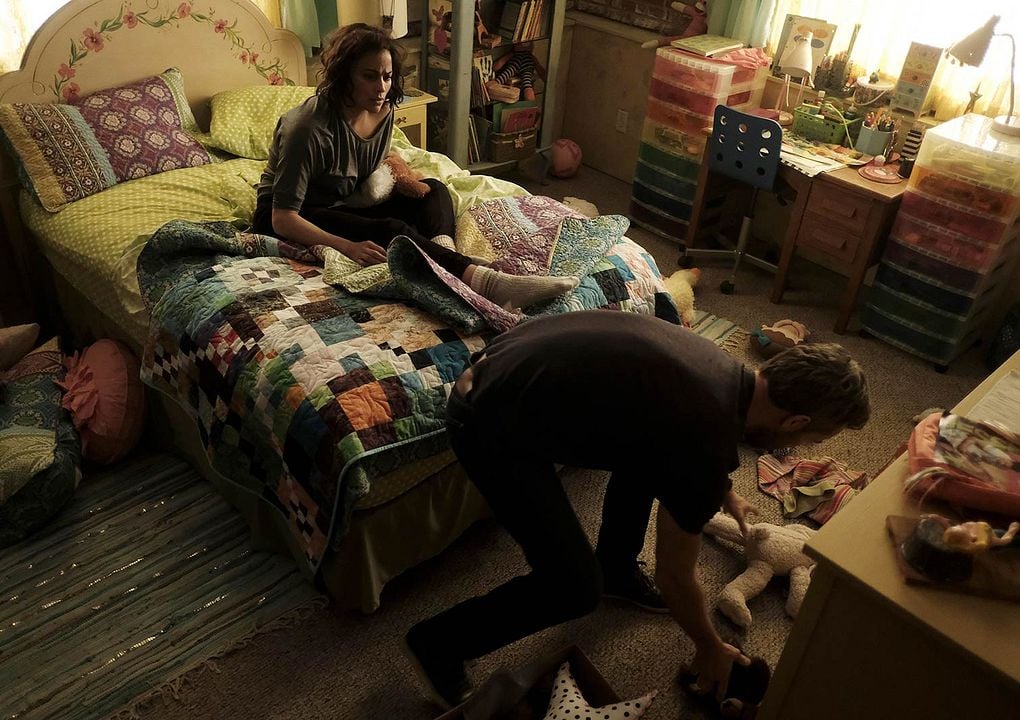 Somewhere Between : Foto Paula Patton