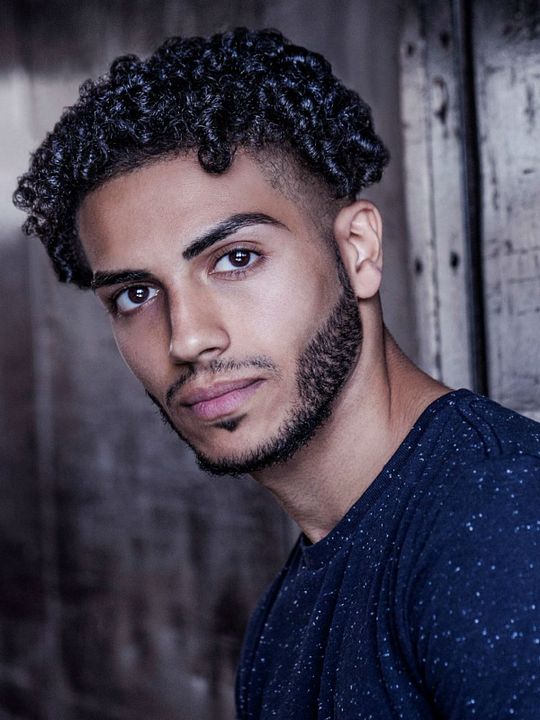 Póster Mena Massoud