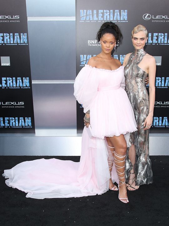 Valerian y la ciudad de los mil planetas : Cobertura de revista Rihanna, Cara Delevingne