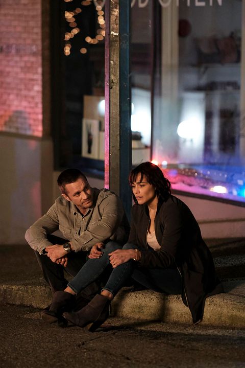 Somewhere Between : Foto Paula Patton, Devon Sawa