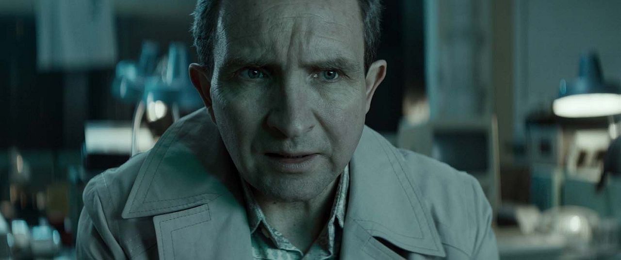 Atómica : Foto Eddie Marsan