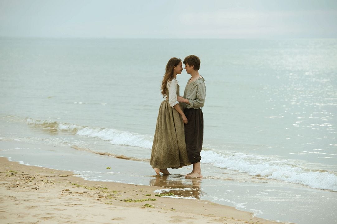 Amor, deseo y tulipanes : Foto Alicia Vikander, Dane DeHaan