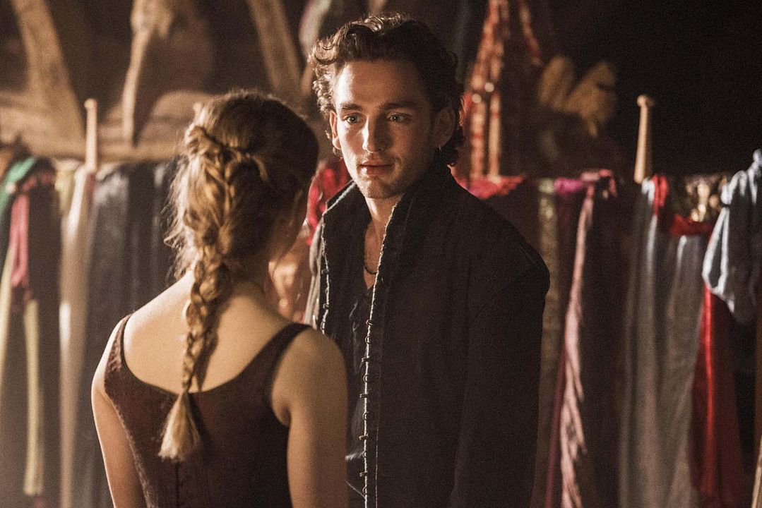 Foto Olivia DeJonge, Laurie Davidson