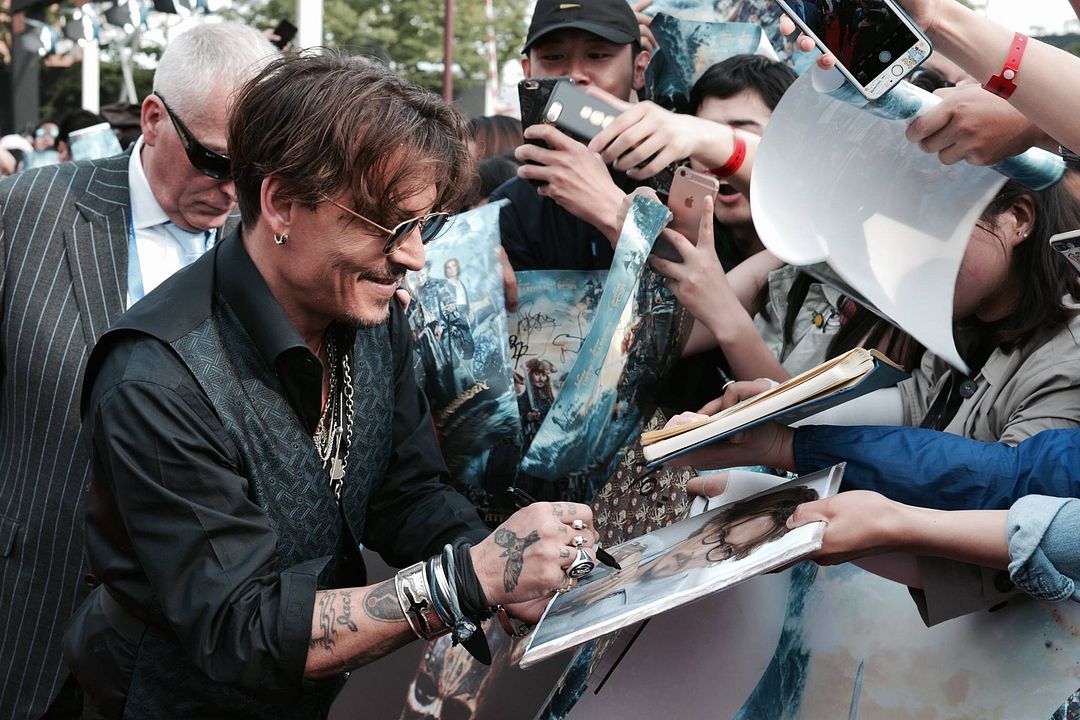 Piratas del Caribe: La venganza de Salazar : Cobertura de revista