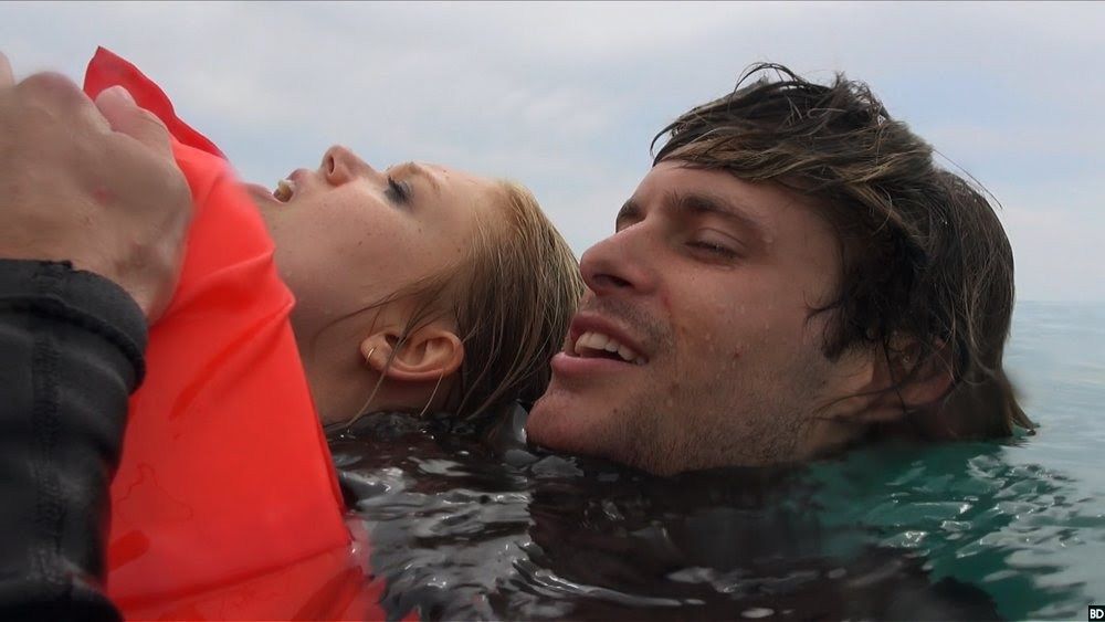 Terror profundo : Cobertura de revista