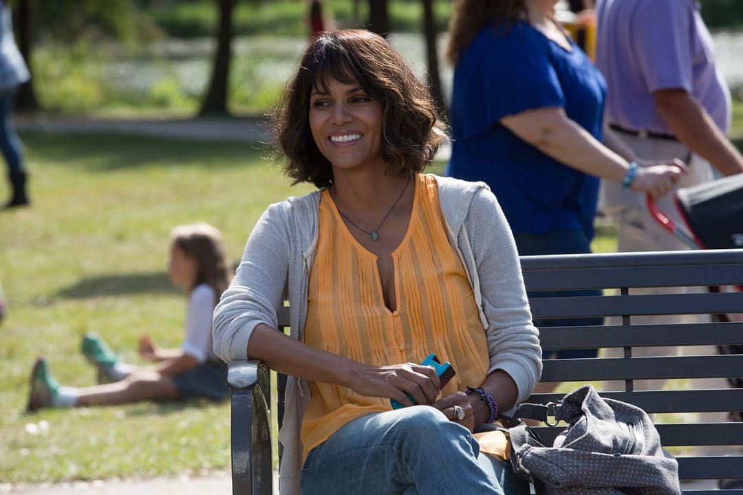 Mujer en llamas : Foto Halle Berry