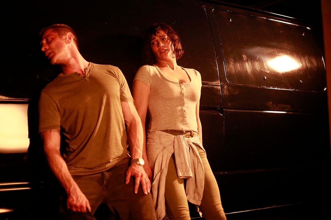 Somewhere Between : Foto Paula Patton, Devon Sawa