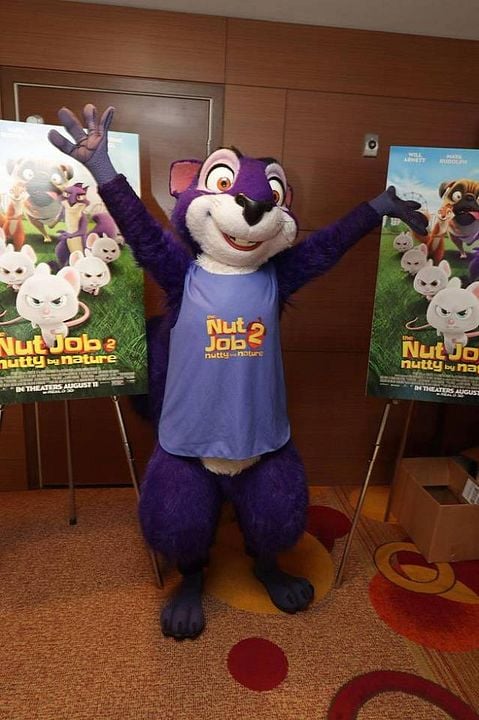 Locos por las nueces 2 : Cobertura de revista