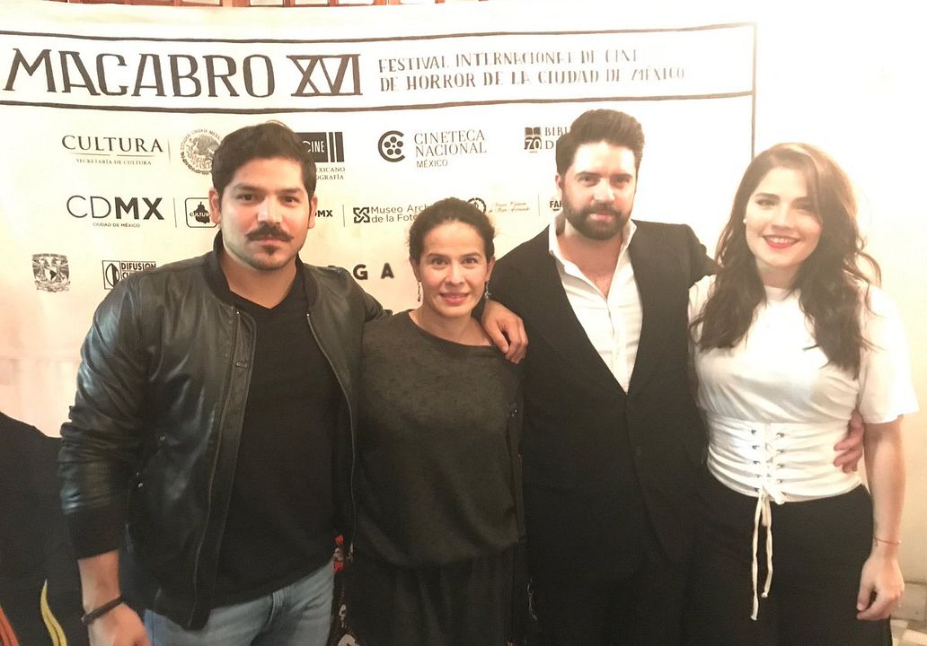 Cobertura de revista Arcelia Ramírez