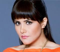 Póster Vanessa Bauche