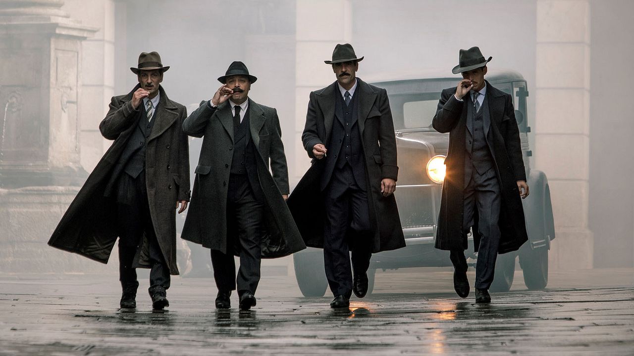 Foto Ernesto Alterio, Luis Tosar, Michelle Jenner