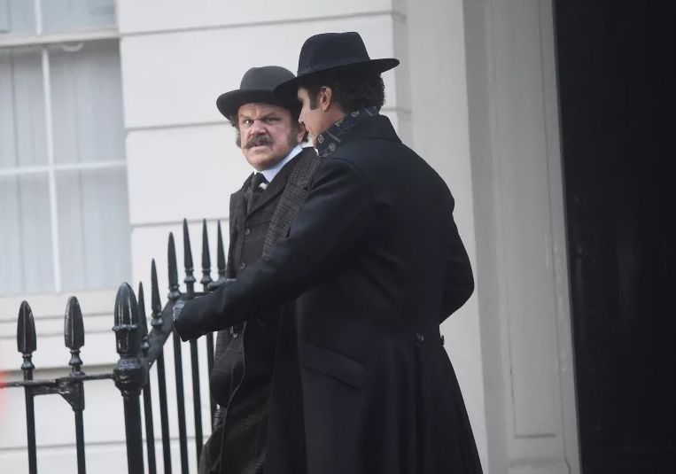 Holmes & Watson : Cobertura de revista