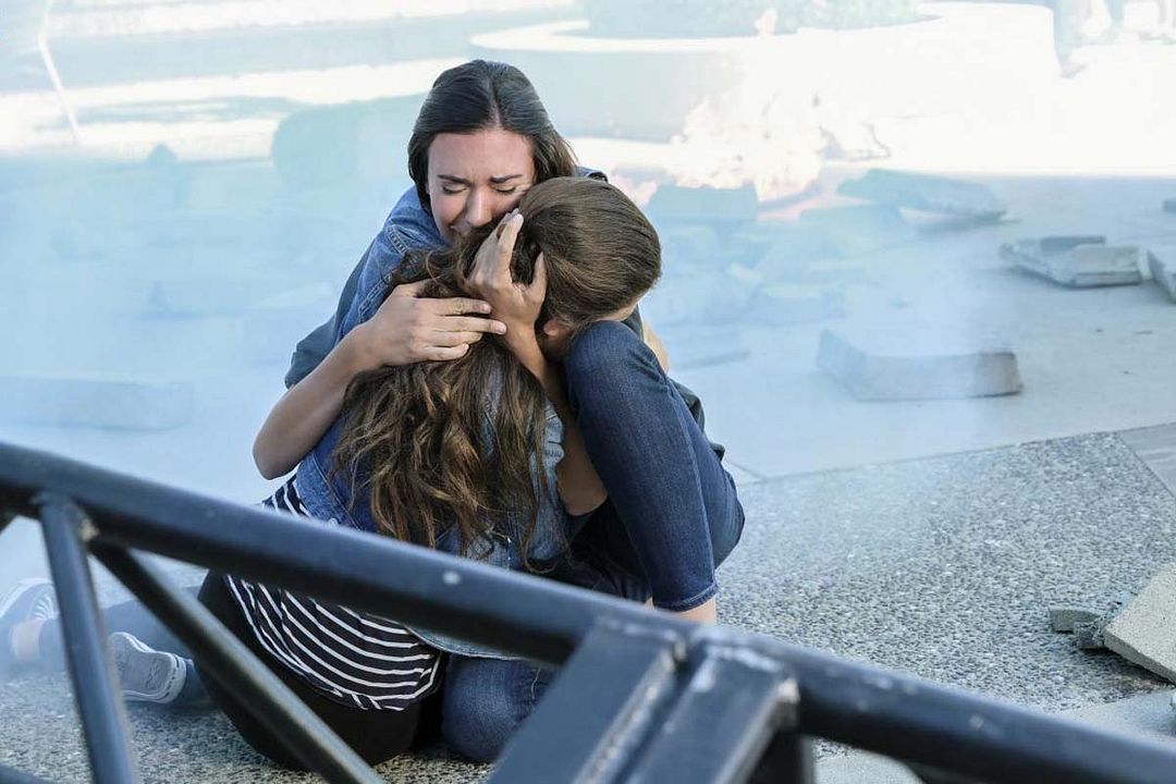 Supergirl : Foto Odette Annable