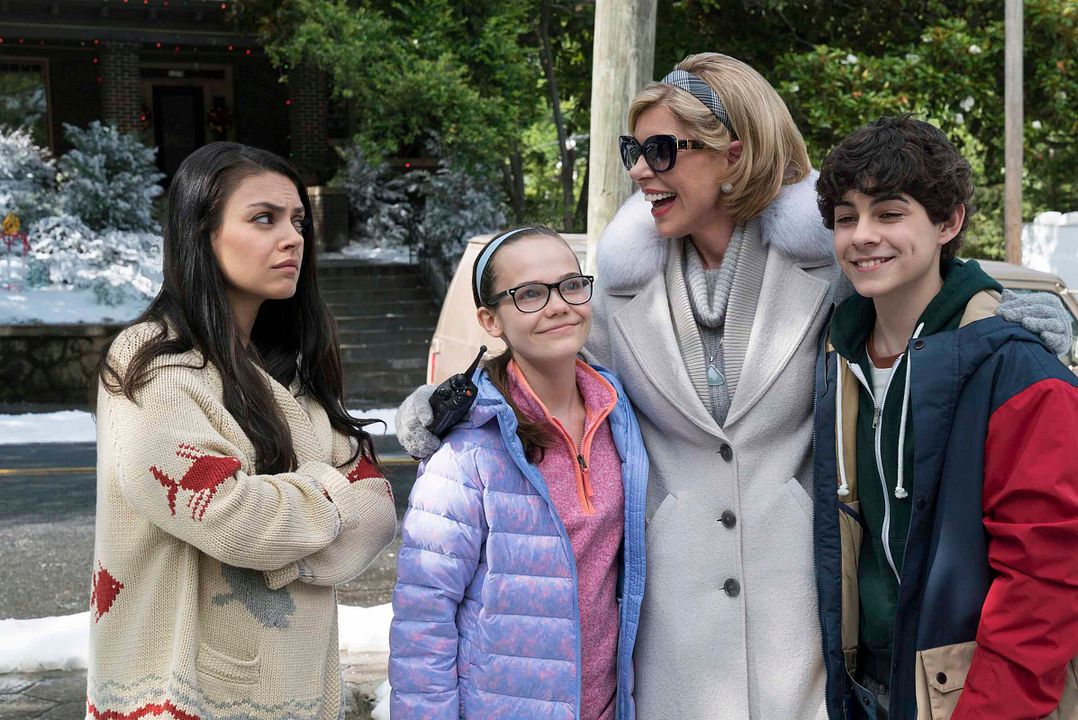 La navidad de las madres rebeldes : Foto Mila Kunis, Christine Baranski, Emjay Anthony