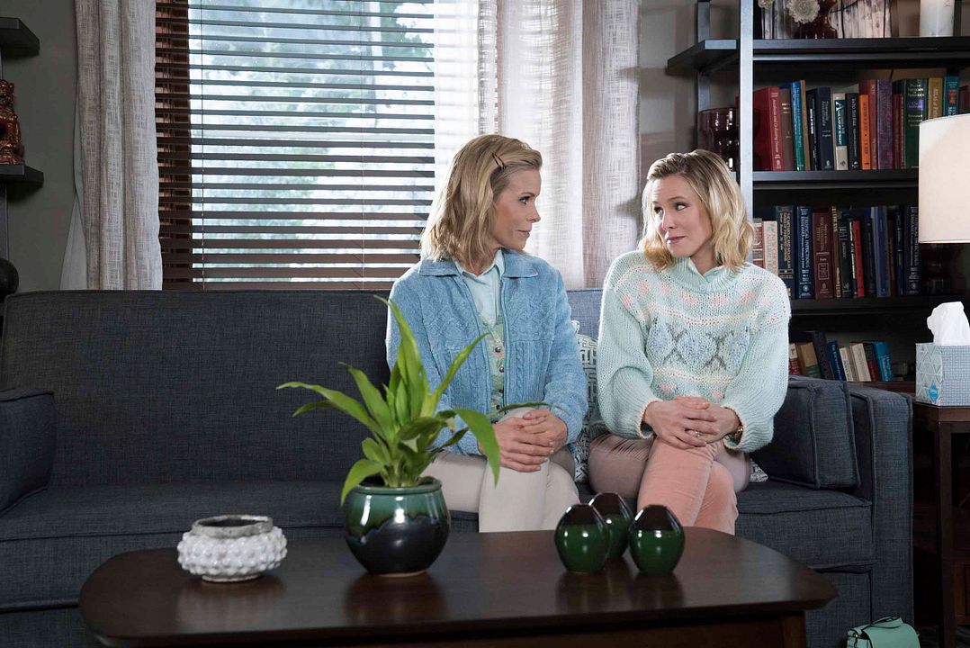 La navidad de las madres rebeldes : Foto Cheryl Hines, Kristen Bell