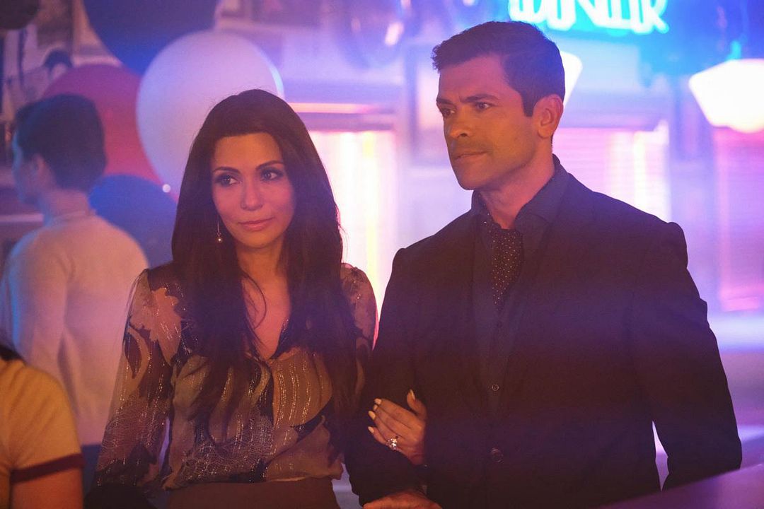 Riverdale : Foto Mark Consuelos, Marisol Nichols