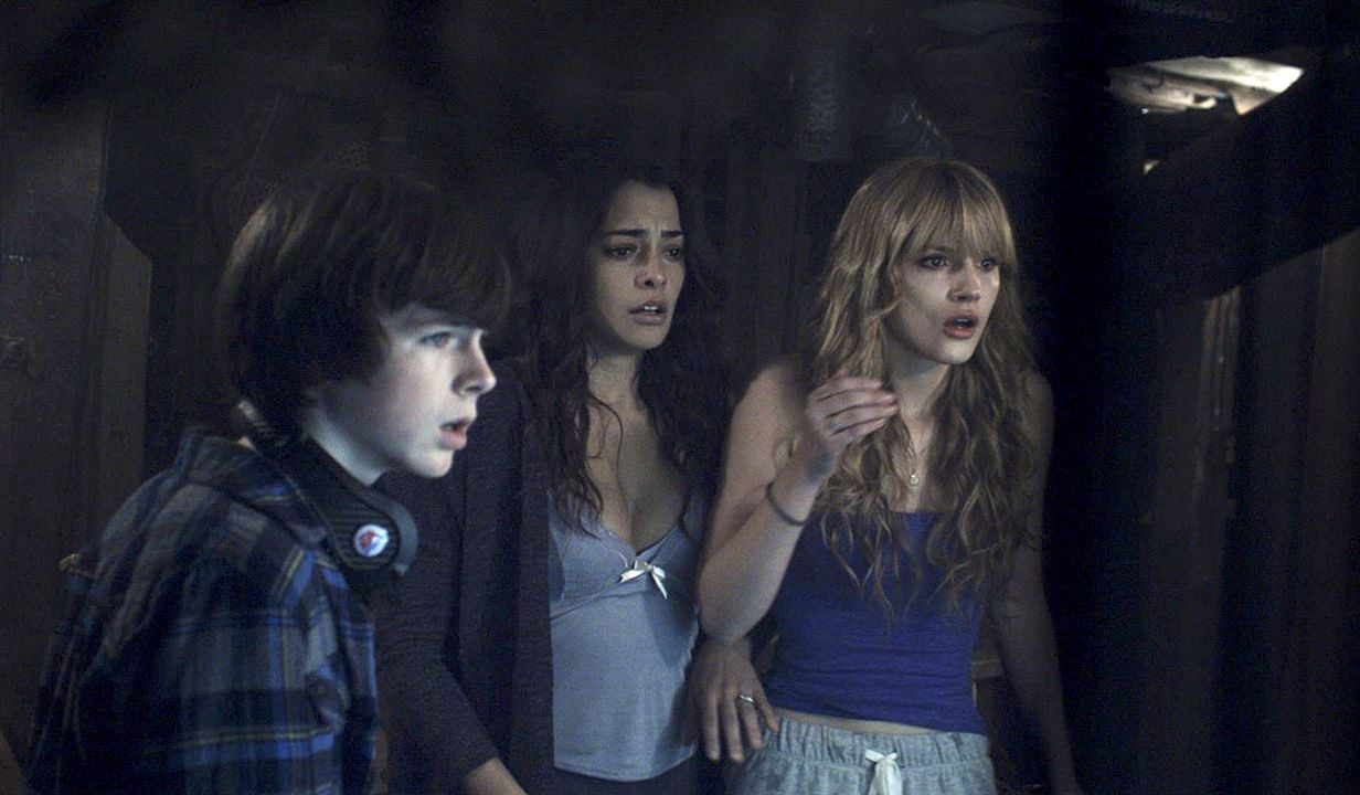 Keep Watching : Foto Chandler Riggs, Natalie Martinez, Bella Thorne