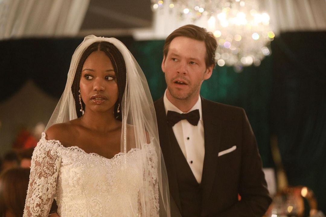 Foto Xosha Roquemore, Ike Barinholtz