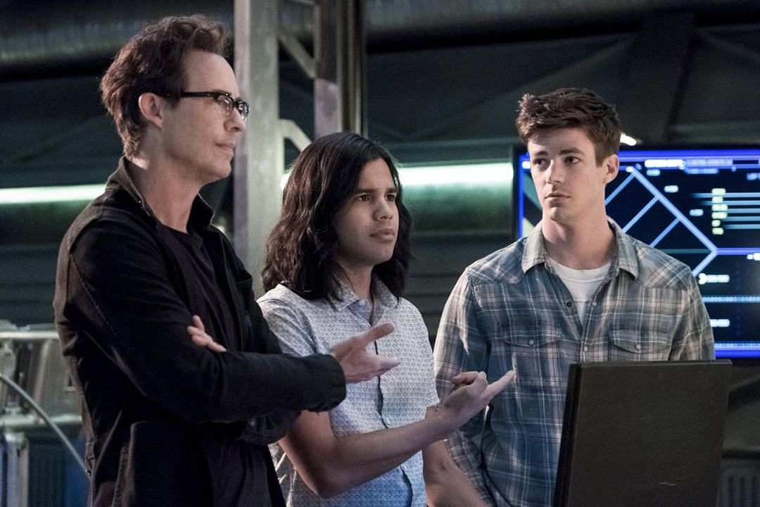 Flash : Foto Grant Gustin, Carlos Valdes, Tom Cavanagh