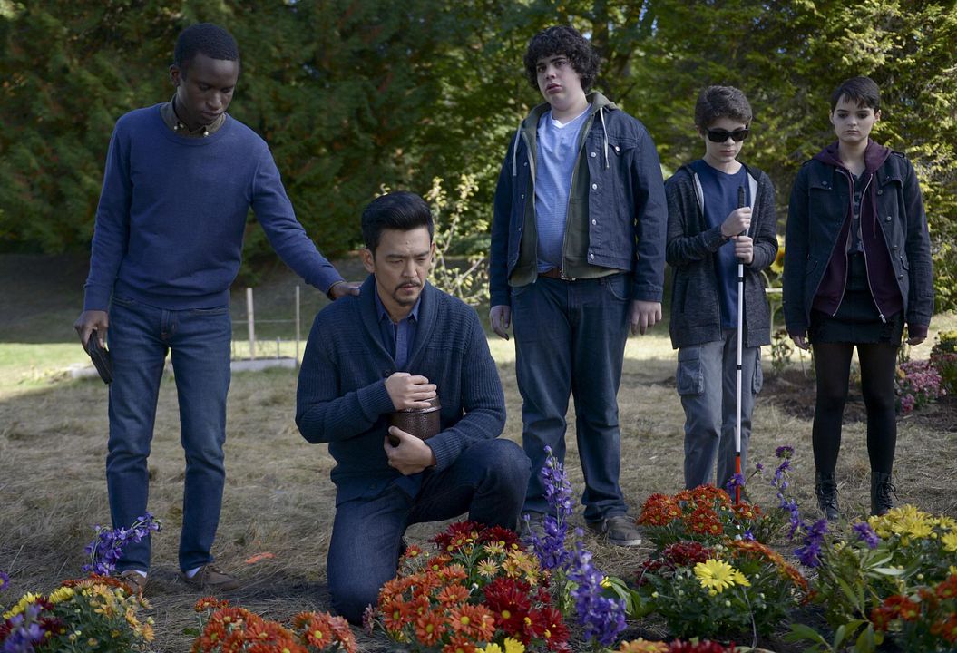 Foto Brianna Hildebrand, John Cho