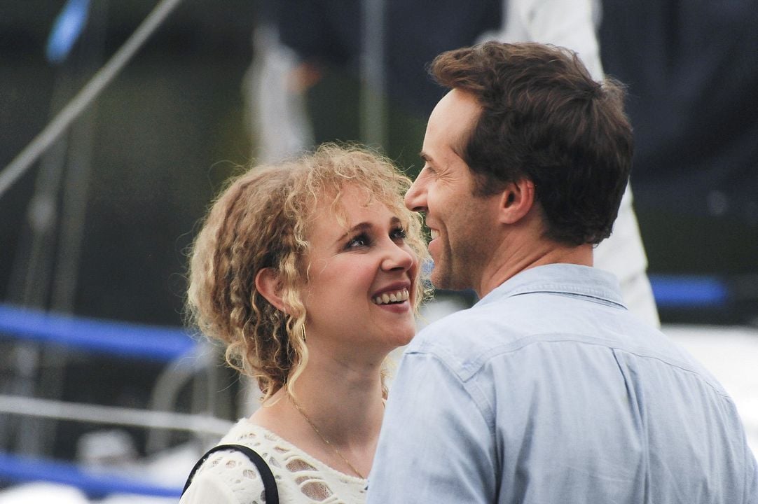 Foto Juno Temple, Alessandro Nivola
