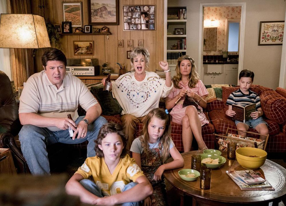 El joven Sheldon : Foto Montana Jordan, Annie Potts, Iain Armitage