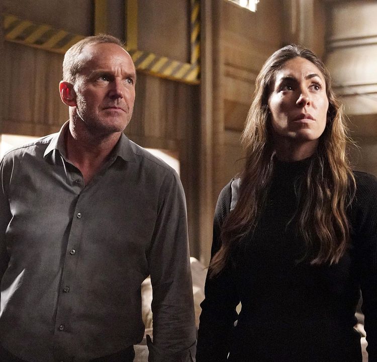 Agentes de S.H.I.E.L.D. : Foto Clark Gregg, Natalia Cordova-Buckley