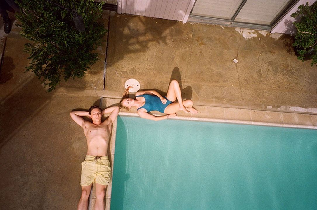 Foto Maika Monroe, Thomas Cocquerel