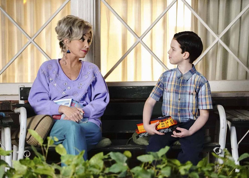 El joven Sheldon : Foto Iain Armitage, Annie Potts