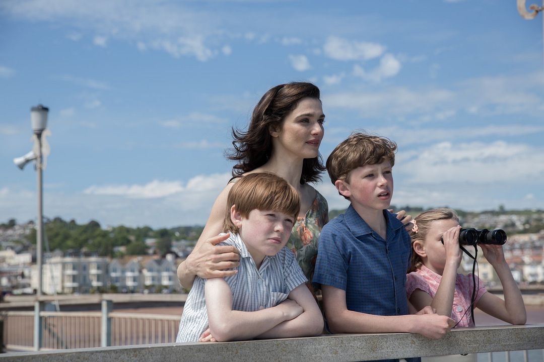 Un viaje extraordinario : Foto Kit Connor, Rachel Weisz