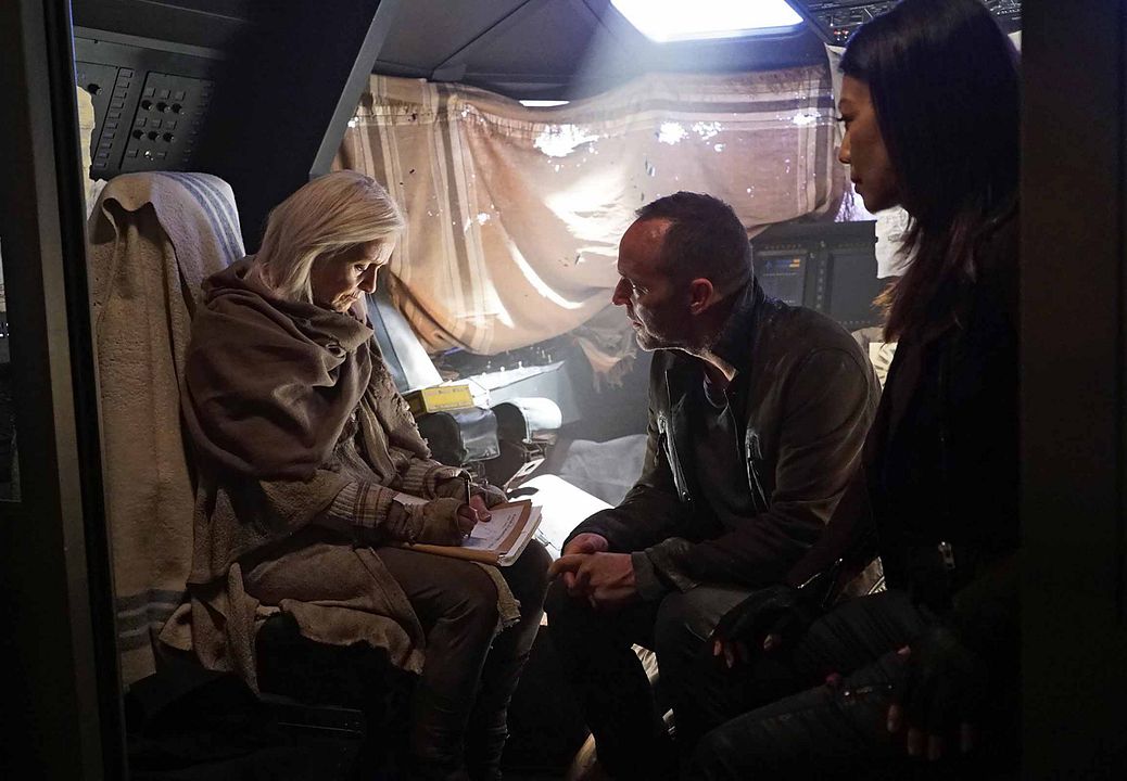 Agentes de S.H.I.E.L.D. : Foto Ming-Na Wen, Clark Gregg