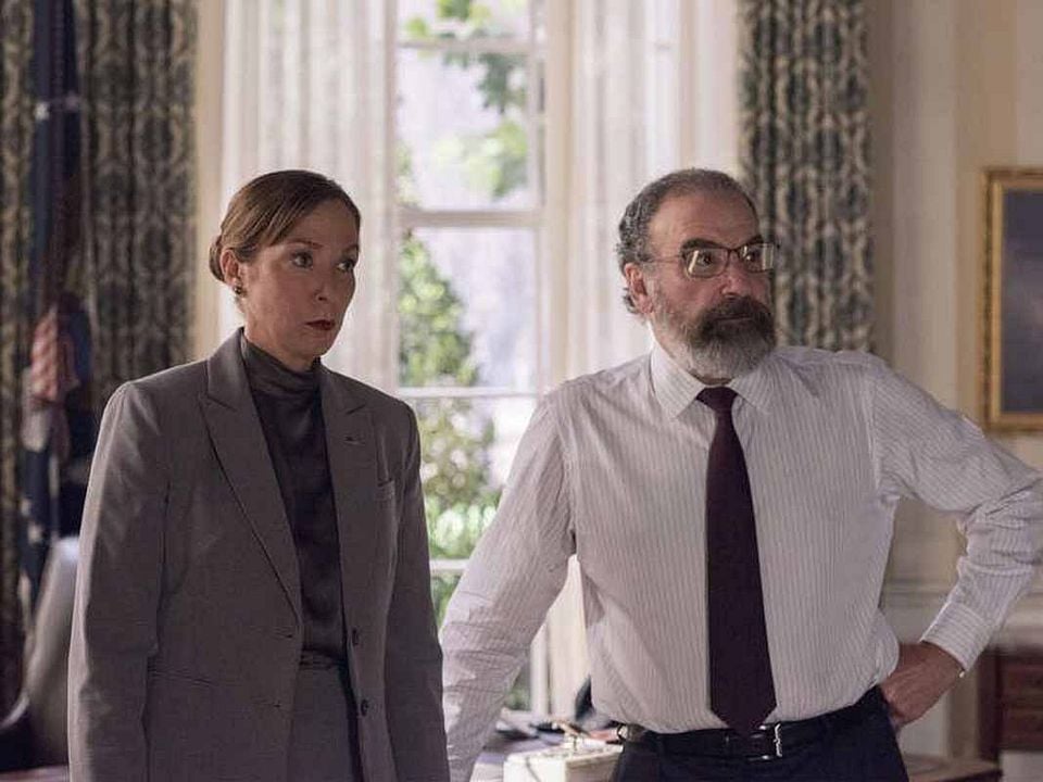 Homeland : Foto Elizabeth Marvel, Mandy Patinkin