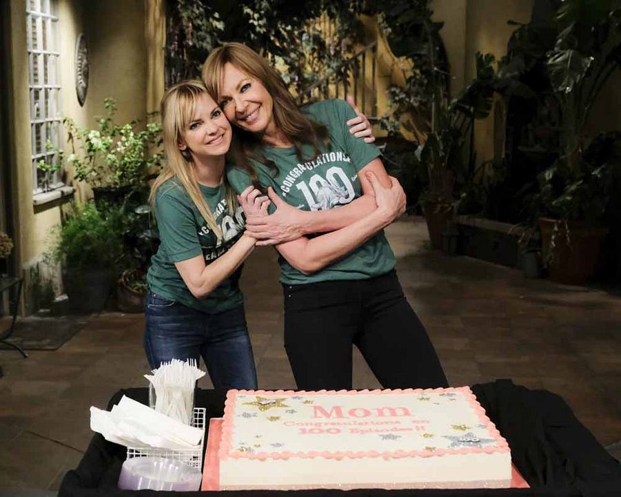 Mom : Foto Allison Janney, Anna Faris