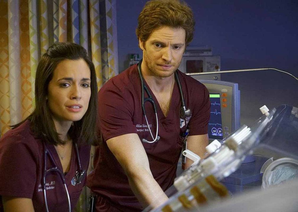Chicago Med : Foto Torrey DeVitto