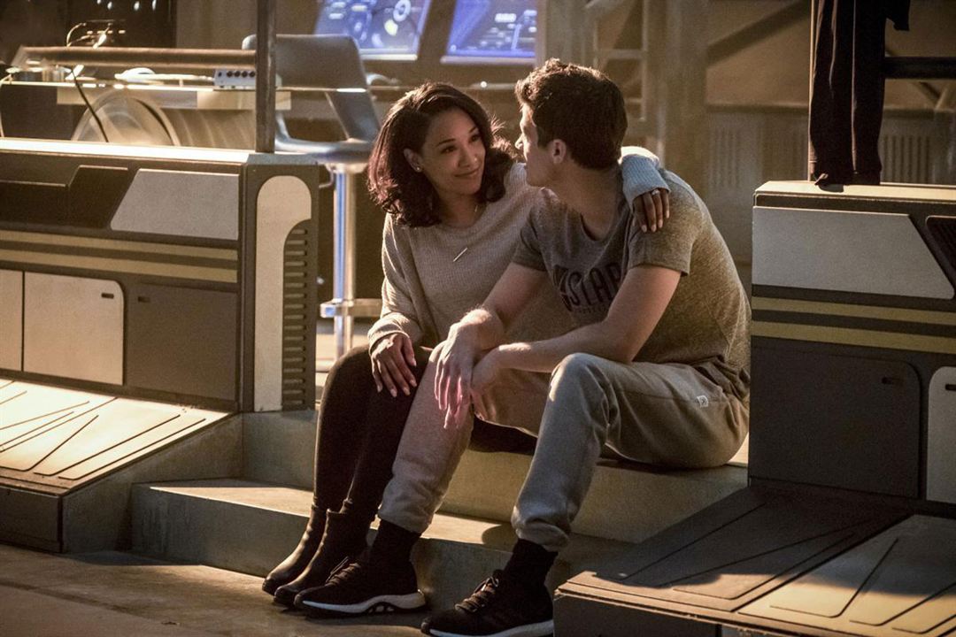 Flash : Foto Grant Gustin, Candice Patton