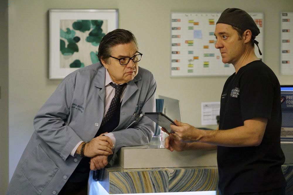 Chicago Med : Foto Brennan Brown, Oliver Platt