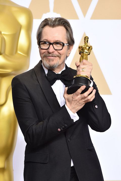 Las horas más oscuras : Cobertura de revista Gary Oldman