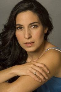 Póster Tiaré Scanda