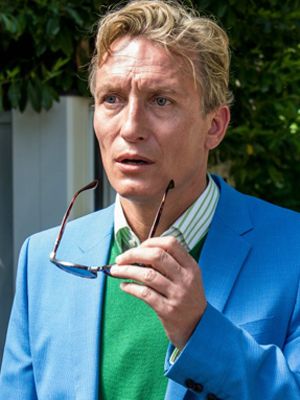 Póster Oliver Masucci