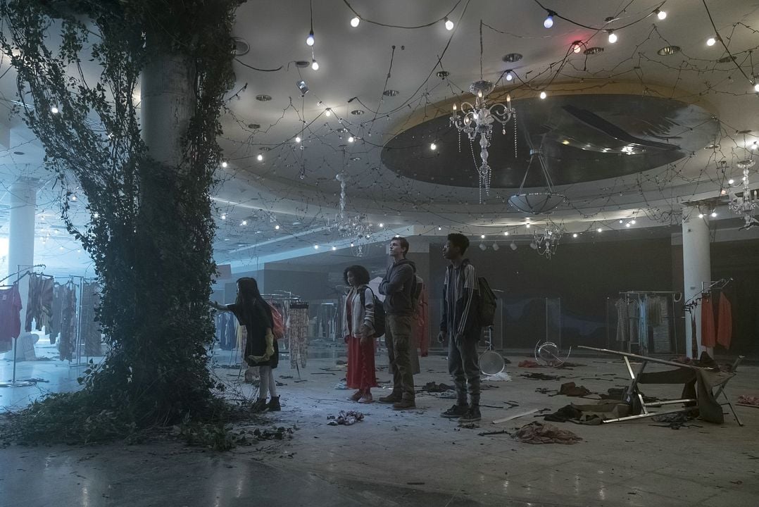 Mentes poderosas : Foto Miya Cech, Amandla Stenberg, Harris Dickinson