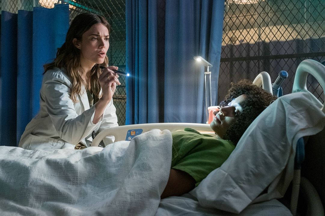 Mentes poderosas : Foto Mandy Moore, Amandla Stenberg