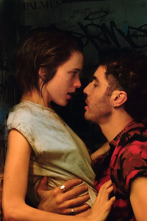 Joueurs : Foto Tahar Rahim, Stacy Martin