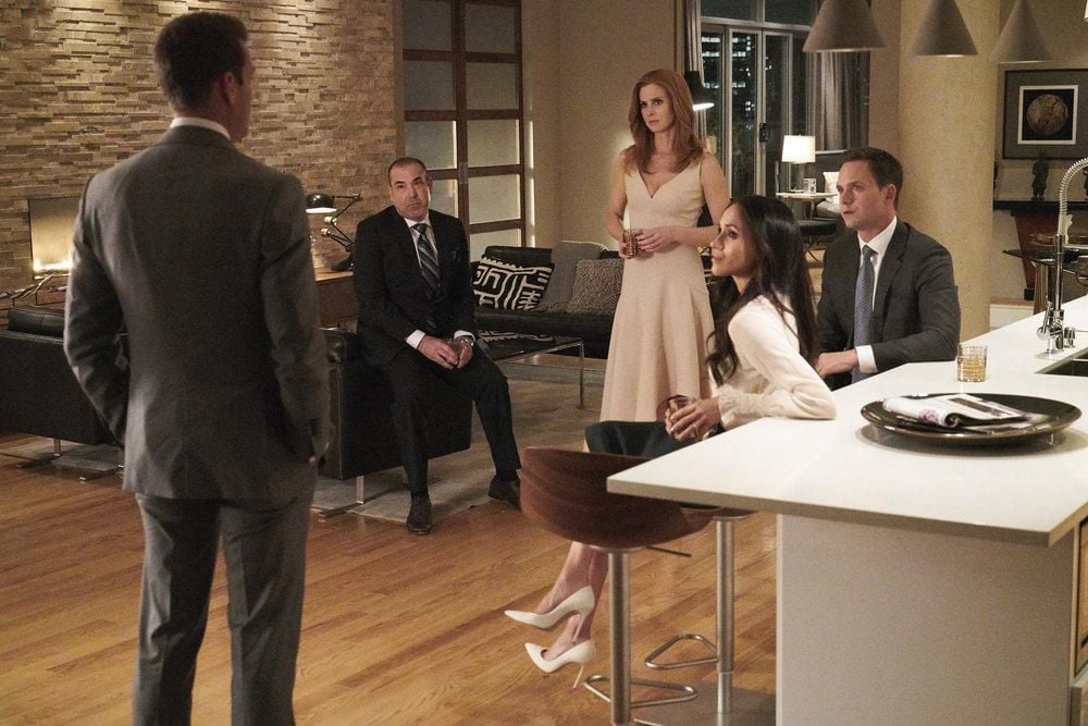 Suits : Foto Sarah Rafferty, Patrick J. Adams, Meghan Markle, Rick Hoffman